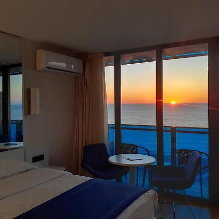 الشقق الفندقية باتوميفي  Only Front Sea View, No Side View, Wonderful Panorama, High Floor, Location Guarantee المظهر الخارجي الصورة
