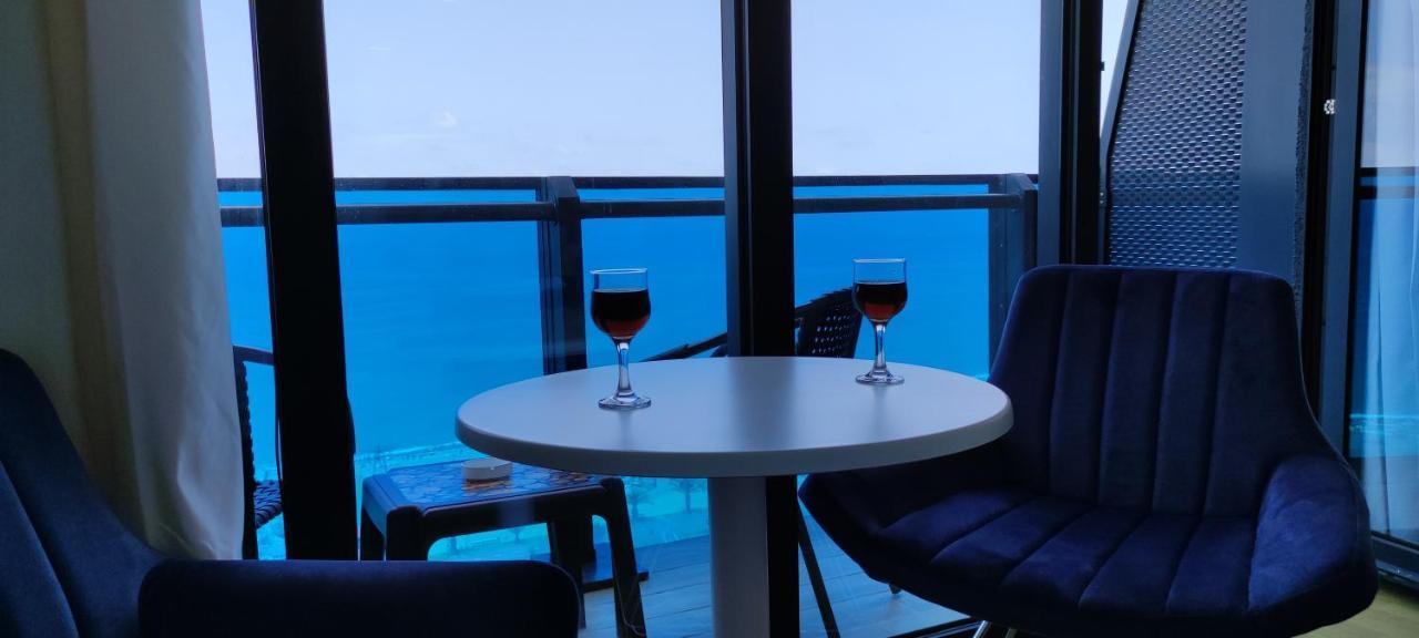 الشقق الفندقية باتوميفي  Only Front Sea View, No Side View, Wonderful Panorama, High Floor, Location Guarantee المظهر الخارجي الصورة