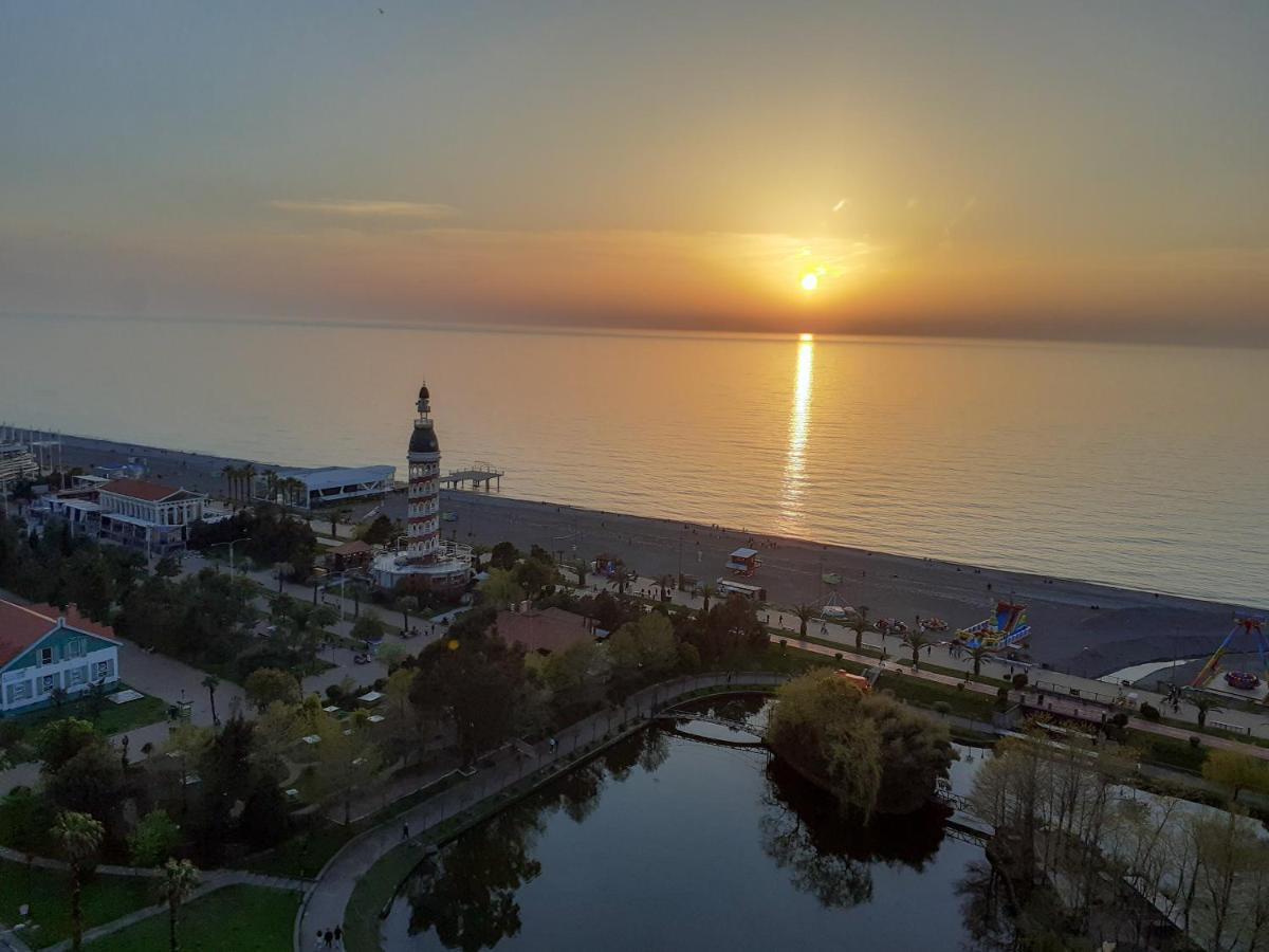 الشقق الفندقية باتوميفي  Only Front Sea View, No Side View, Wonderful Panorama, High Floor, Location Guarantee المظهر الخارجي الصورة