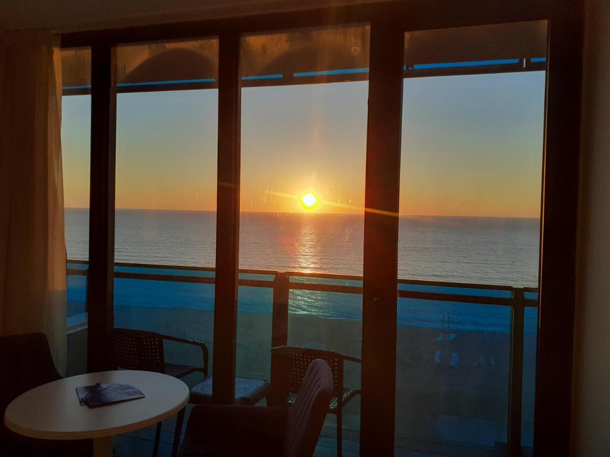 الشقق الفندقية باتوميفي  Only Front Sea View, No Side View, Wonderful Panorama, High Floor, Location Guarantee المظهر الخارجي الصورة