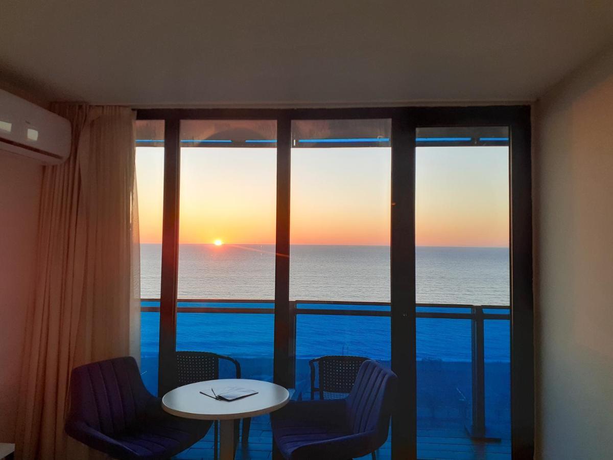 الشقق الفندقية باتوميفي  Only Front Sea View, No Side View, Wonderful Panorama, High Floor, Location Guarantee المظهر الخارجي الصورة